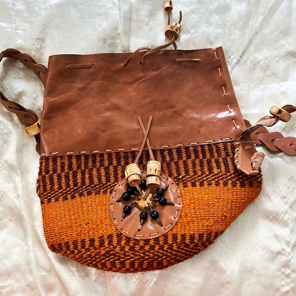 TOTE, GENUINE KENYA SAFARI, HANDWOVEN SISAL & LEATHER, ONE-OF-A-KIND, GENUINE - Picture 1 of 8